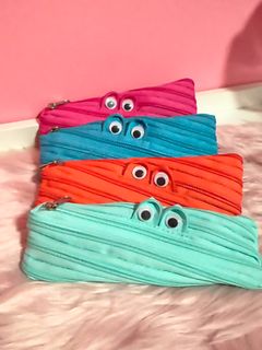 (Category: ) located in . Submitted by the.trendy.lab (Listing ID 1060342257, Image 1). Description: .