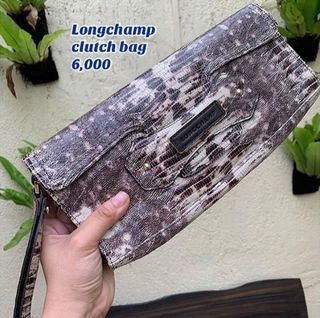 (Category: ) located in . Submitted by graciasluxurybag (Listing ID 1060320914, Image 1). Description: .