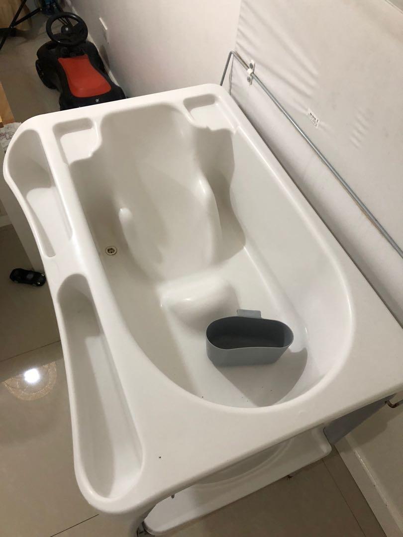 Mothercare Changing table and Bathtub, Babies & Kids, Baby Nursery