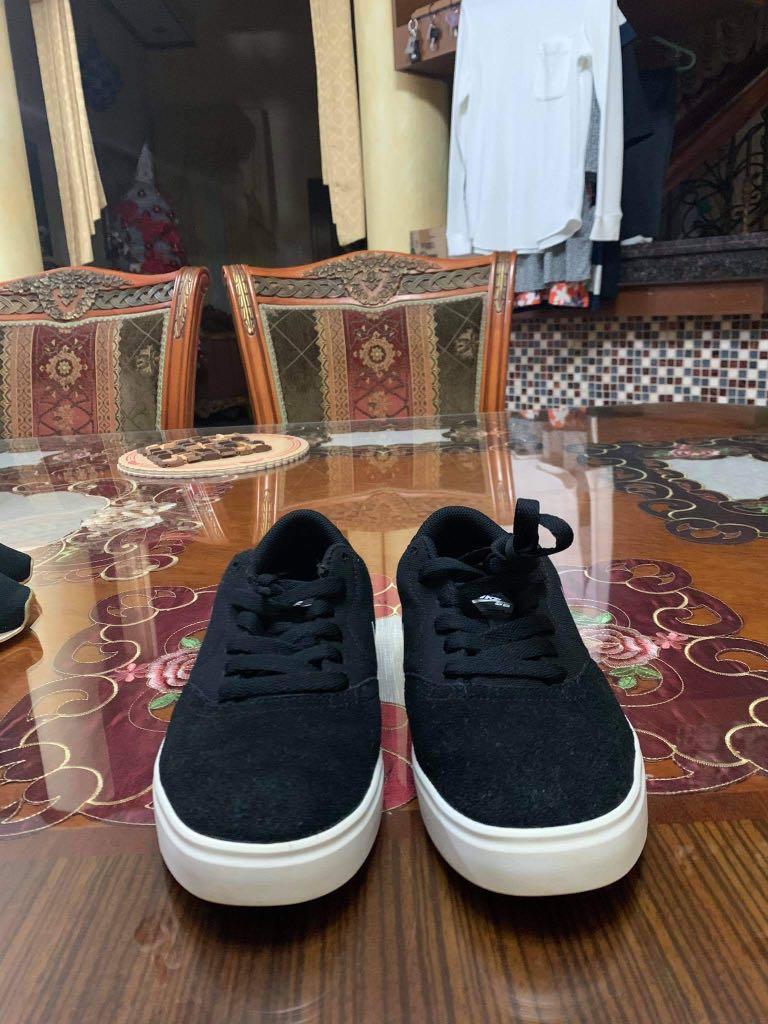 Nike SB Check (GS), Women's Fashion, Footwear, Sneakers on Carousell