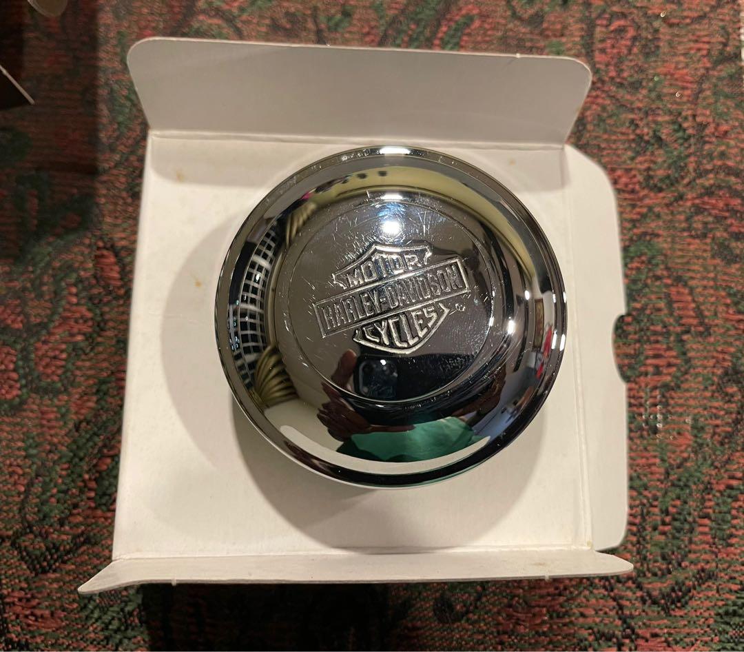 Original Harley Davidson lockable fuel cap with emblem, Motorcycles