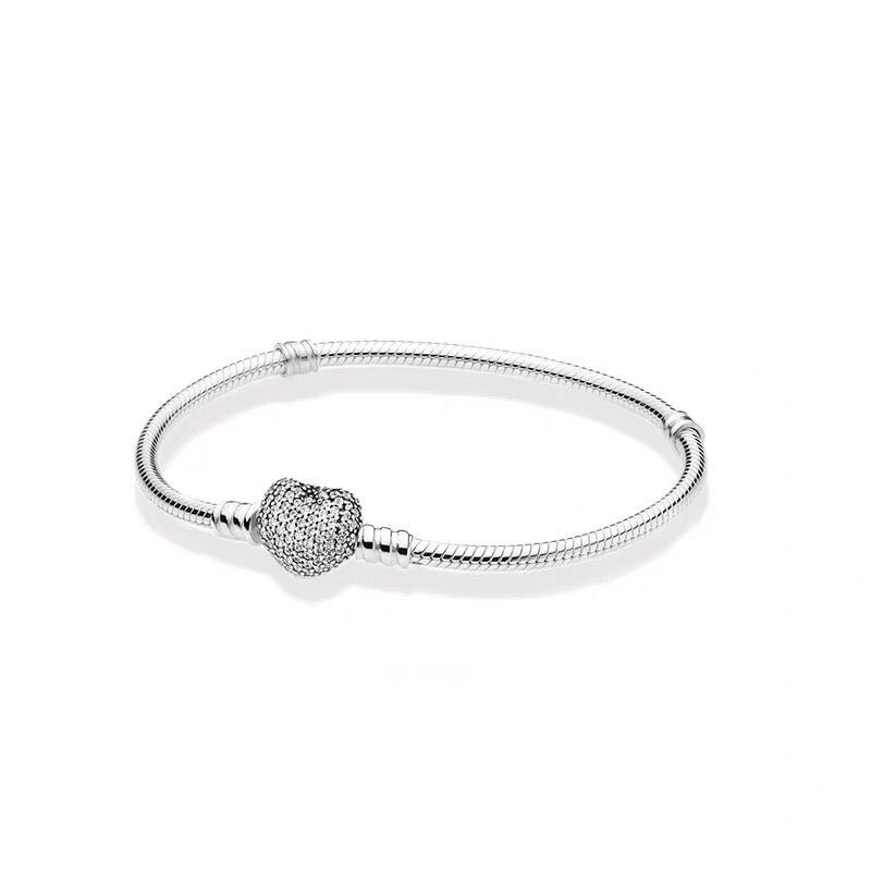 Pandora Moments Sparkling Heart Clasp 