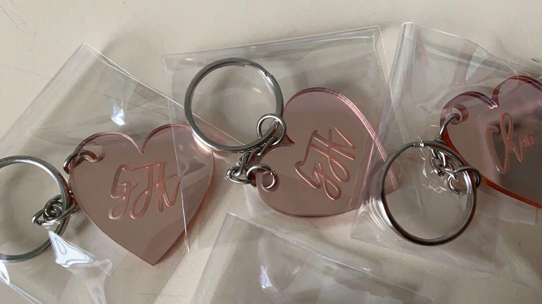 Personalised 'Love Heart' acrylic Keyrings Valentine's Day Wedding Gift 