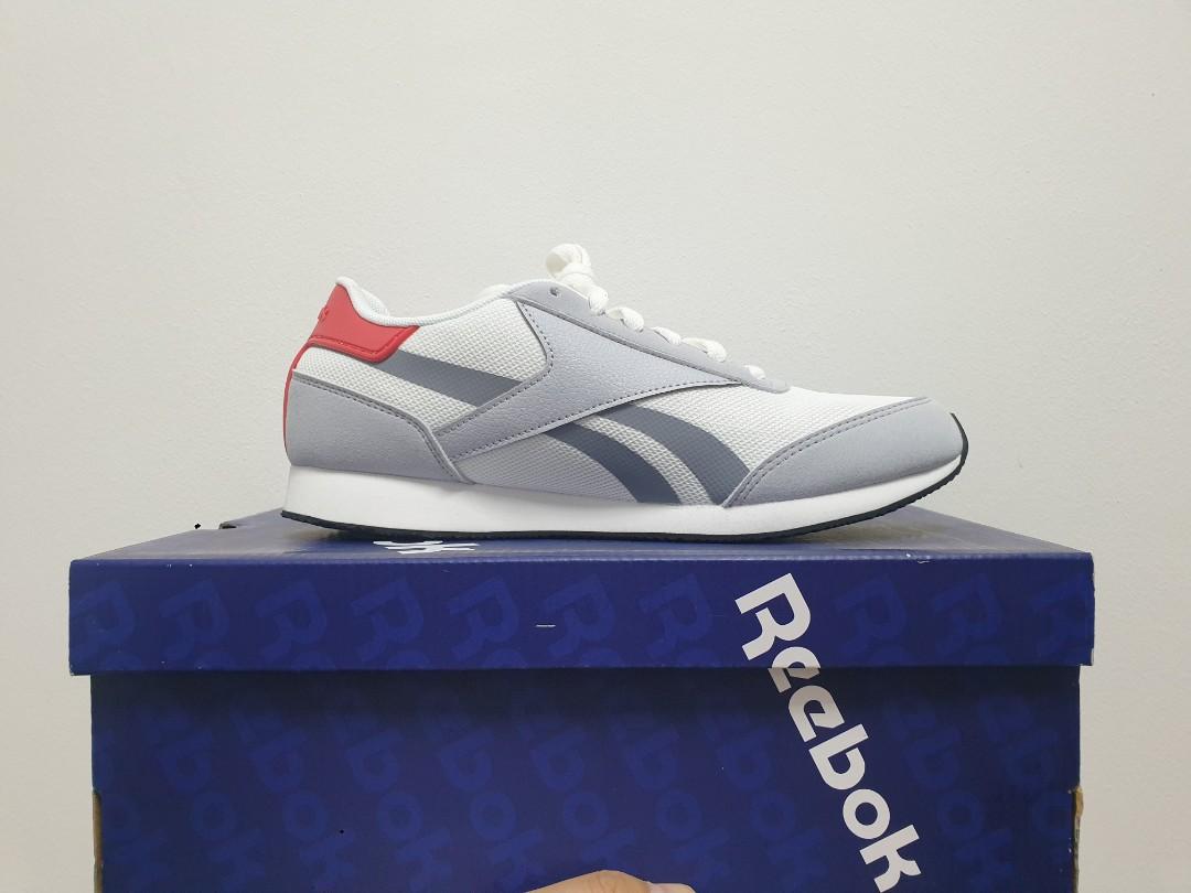 Reebok Classic Sneakers women us8 size Men s Fashion Footwear