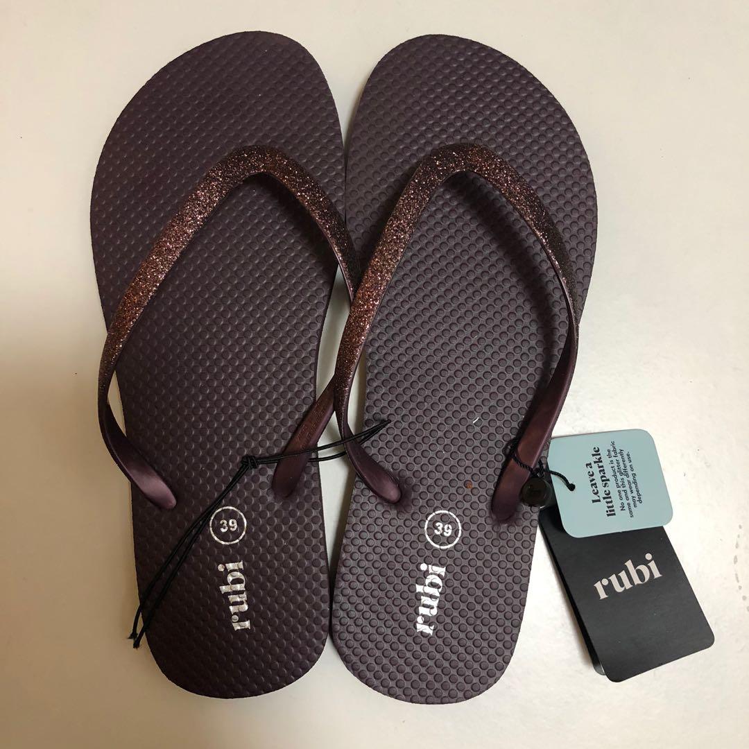 Rubi flip flops top
