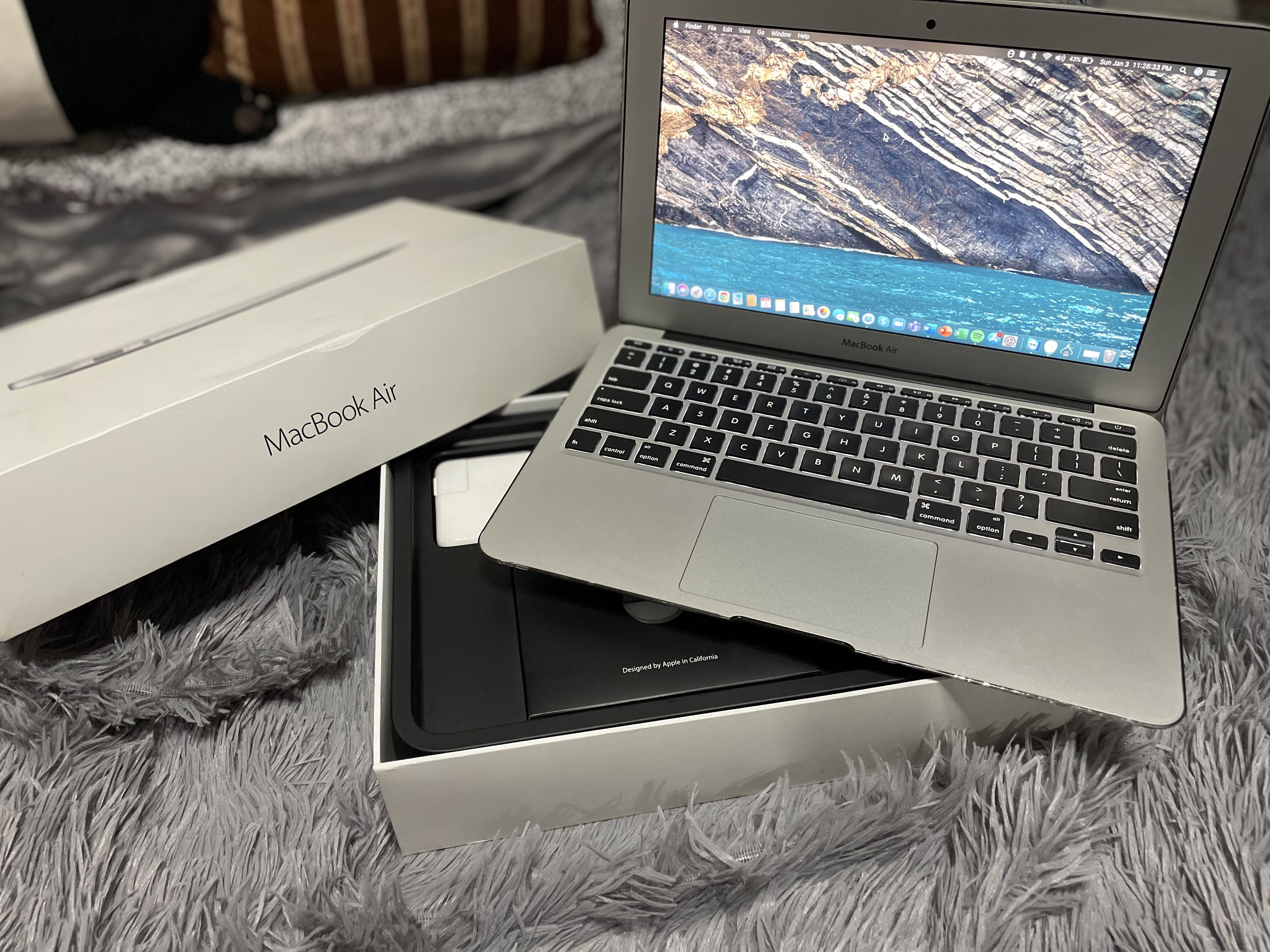 Rush Sale! MacBook Air (11-inch, Early 2015) 25,000-23,000, Computers Tech, Laptops Notebooks on Carousell Rush Sale! MacBook Air (11-inch, Early 2015) 25,000-23,000, Computers Tech, Laptops Notebooks on Carousell