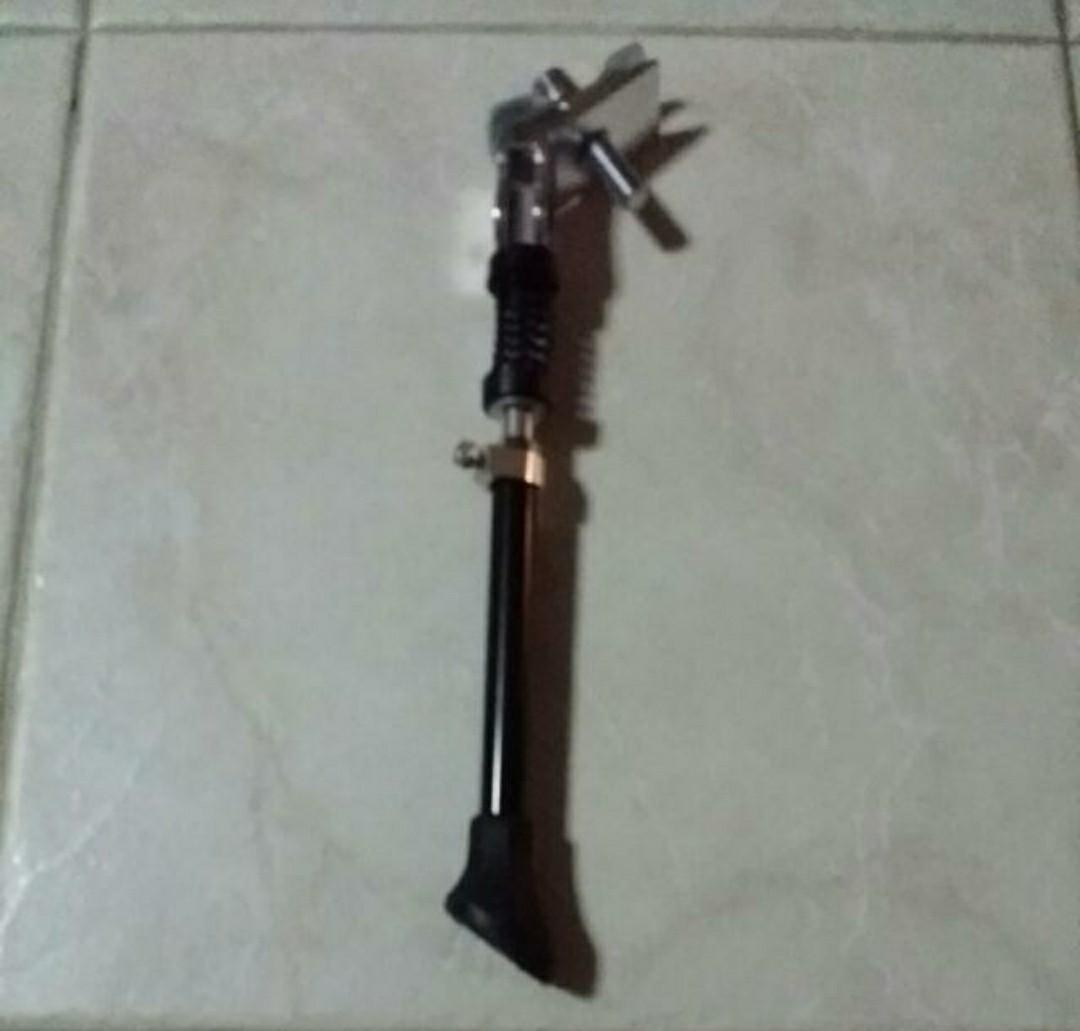 Shimano Deore Gear Shifters Set c/w cable & Shimano Revoshift, Sports