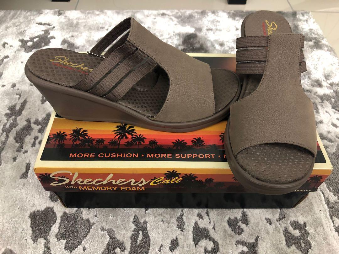 Skechers Cali sandals size 9 unused Women s Fashion Footwear