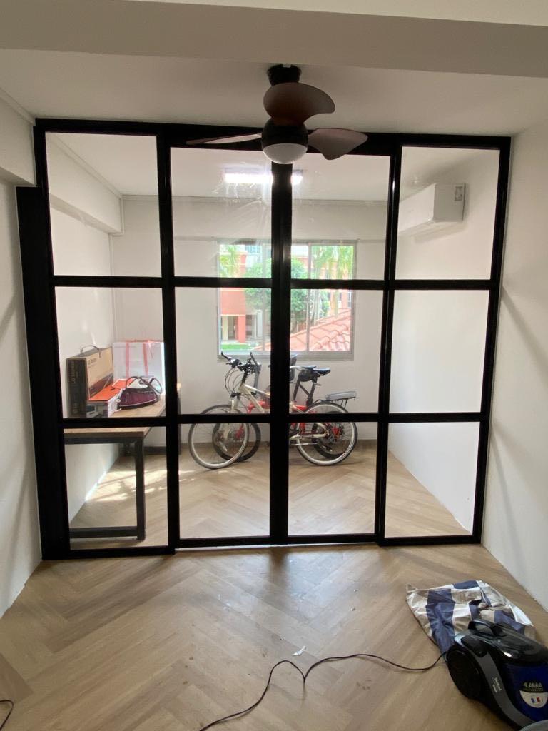 Sliding door62863078525571112