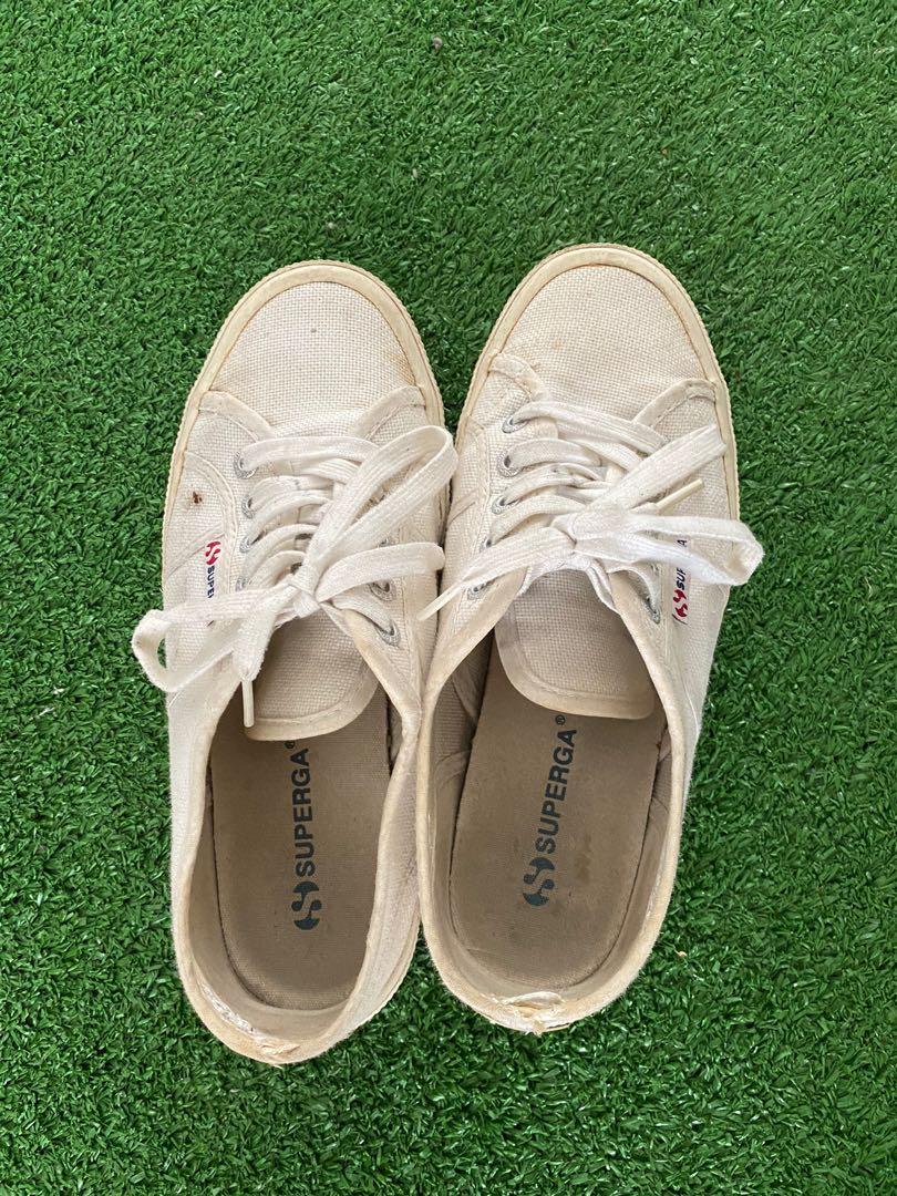 bugis superga