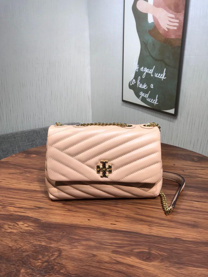 Tory Burch Kira Chevron Convertible Bag Sand Devon, Women's Fashion, Bags &  Wallets, Purses & Pouches on Carousell