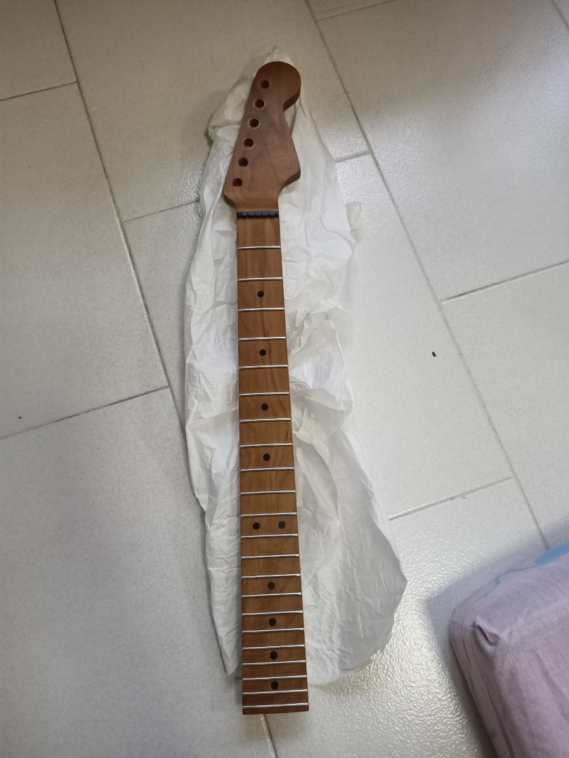 Warmoth Roasted Maple Neck Hobbies Toys Music Media Musical
