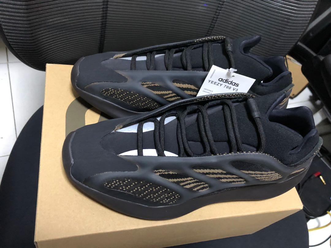 Yeezy 700 V3 Clay Brown
