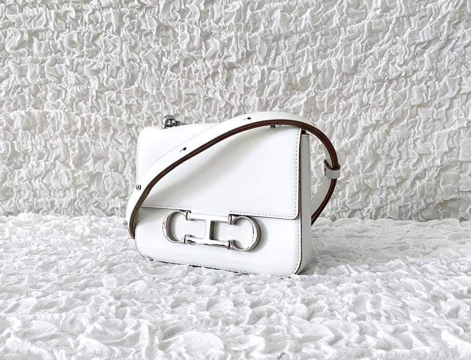 99% NEW CAROLINA HERRERA INITIALS INSIGNIA MINI WHITE, Luxury