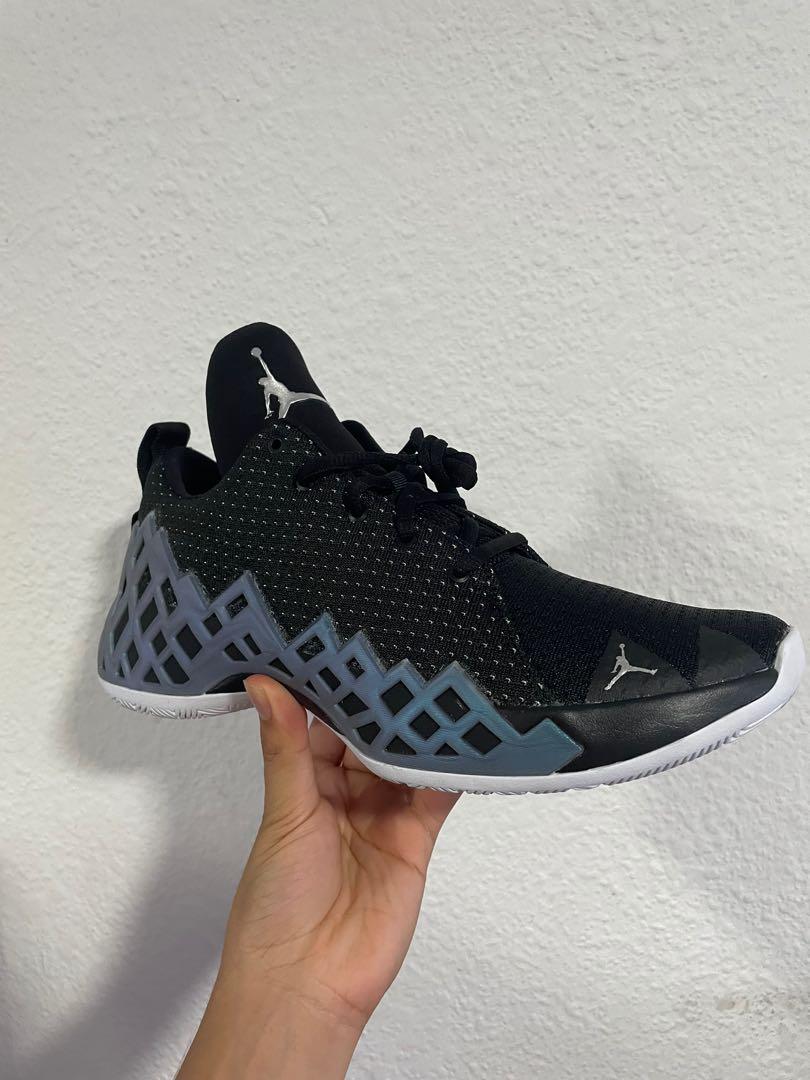 Air Jordan Jumpman Diamond Lows, Men's Fashion, Footwear, Sneakers on  Carousell