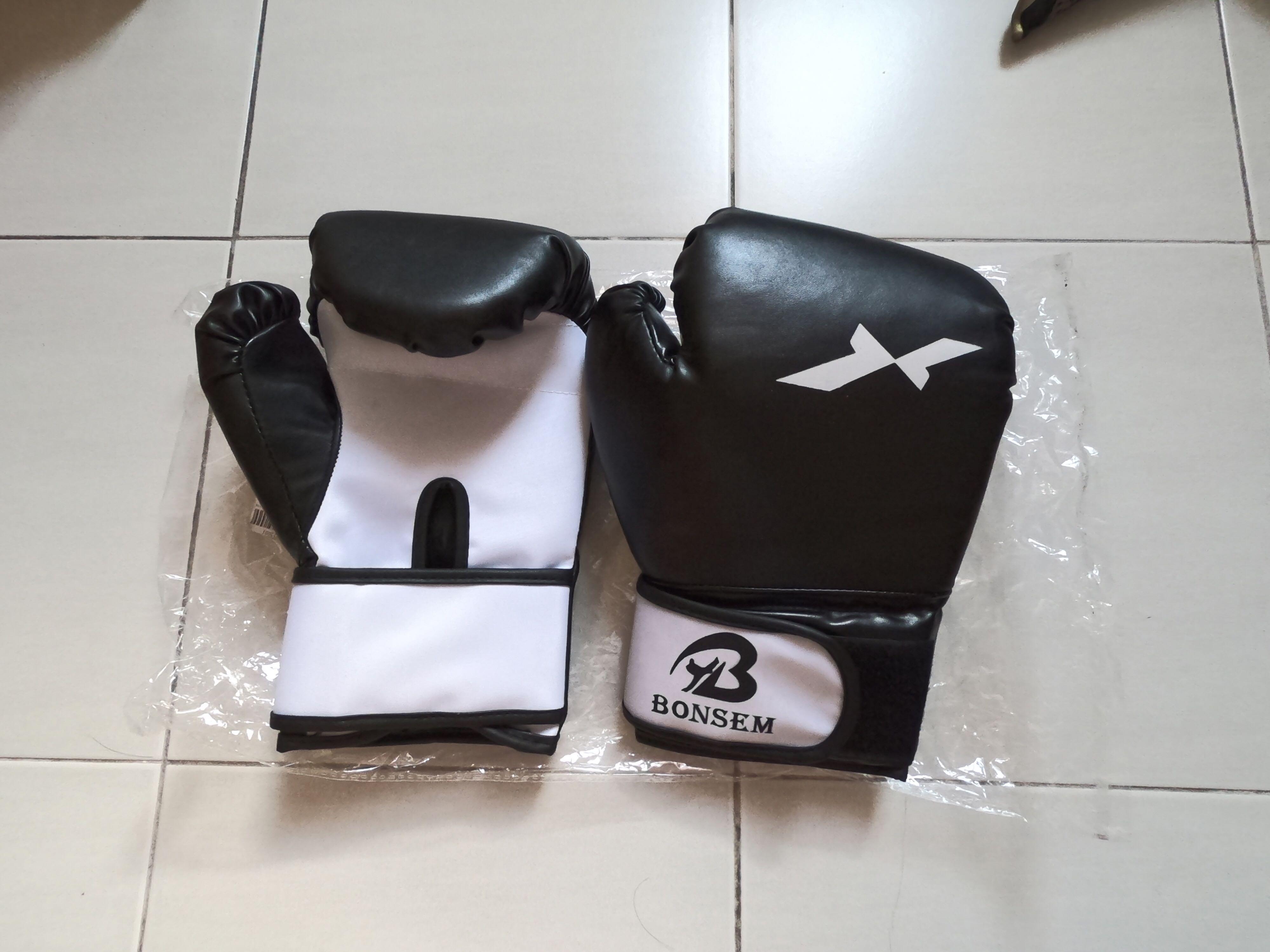 NEW Bonsem Boxing Gloves New