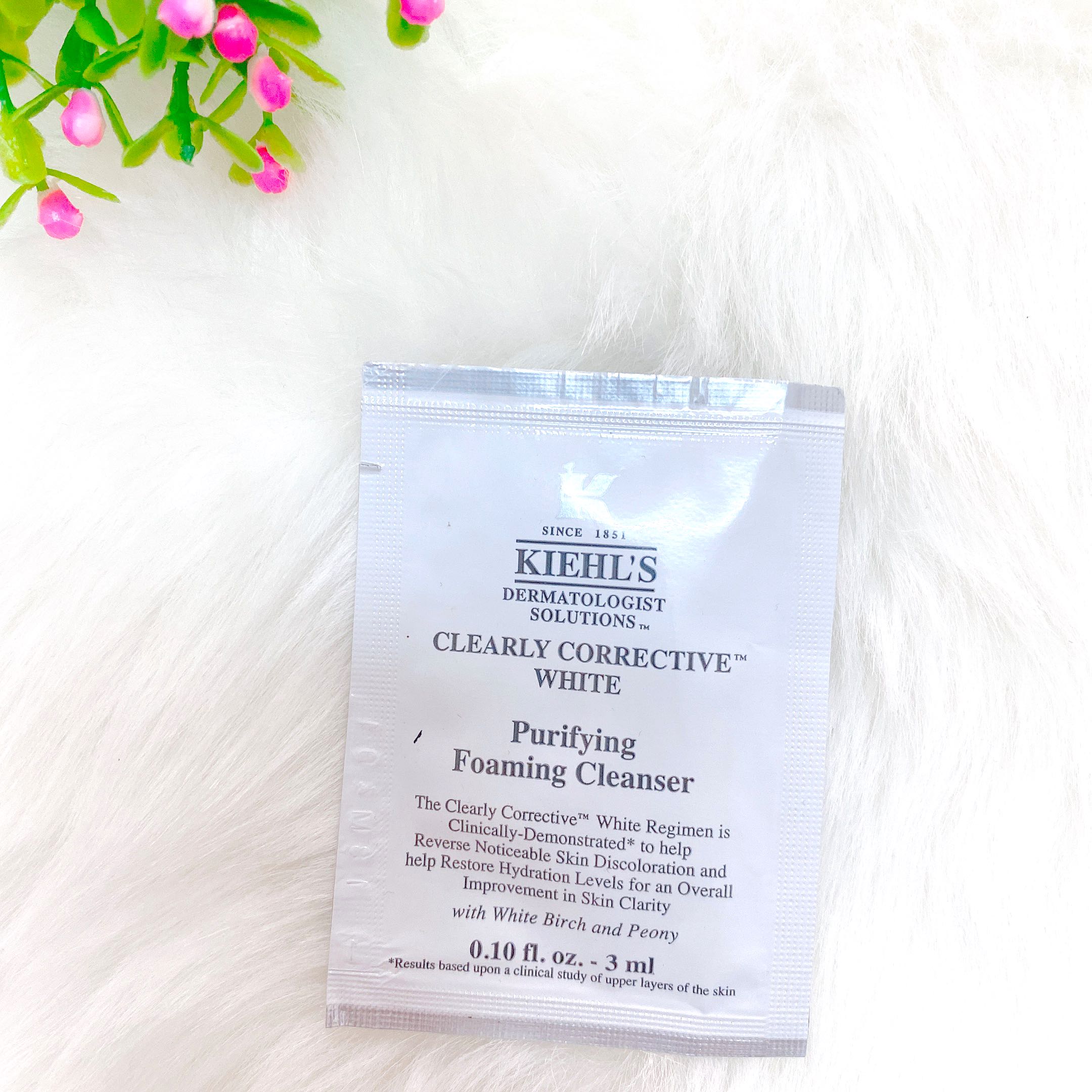 kiehl's clearly corrective white purifying foaming cleanser