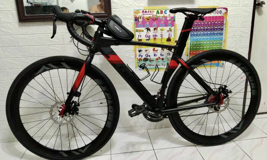 CRONUS Road Bike
