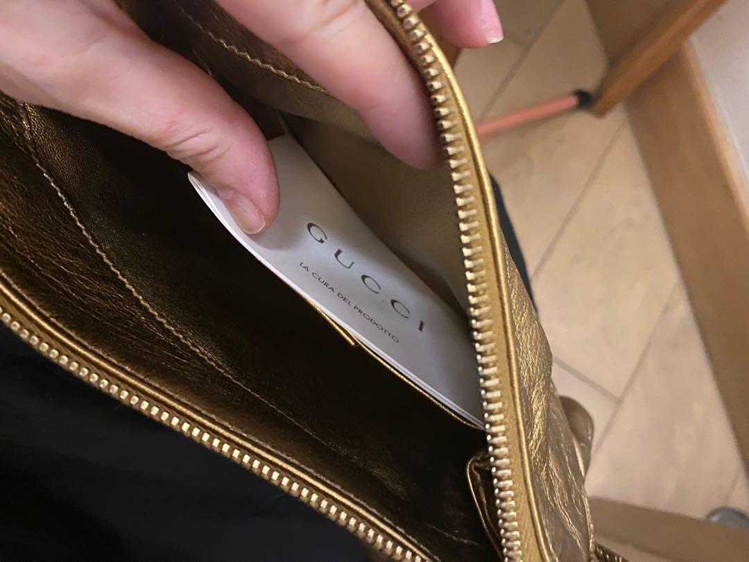 Gucci 晚裝袋 （分類：手袋及銀包）位於 Hong Kong。 由 Holendies 提交（商品編號 1066337521，圖片 3）。簡介： 95%新，只用過一次，新年清櫃平賣。