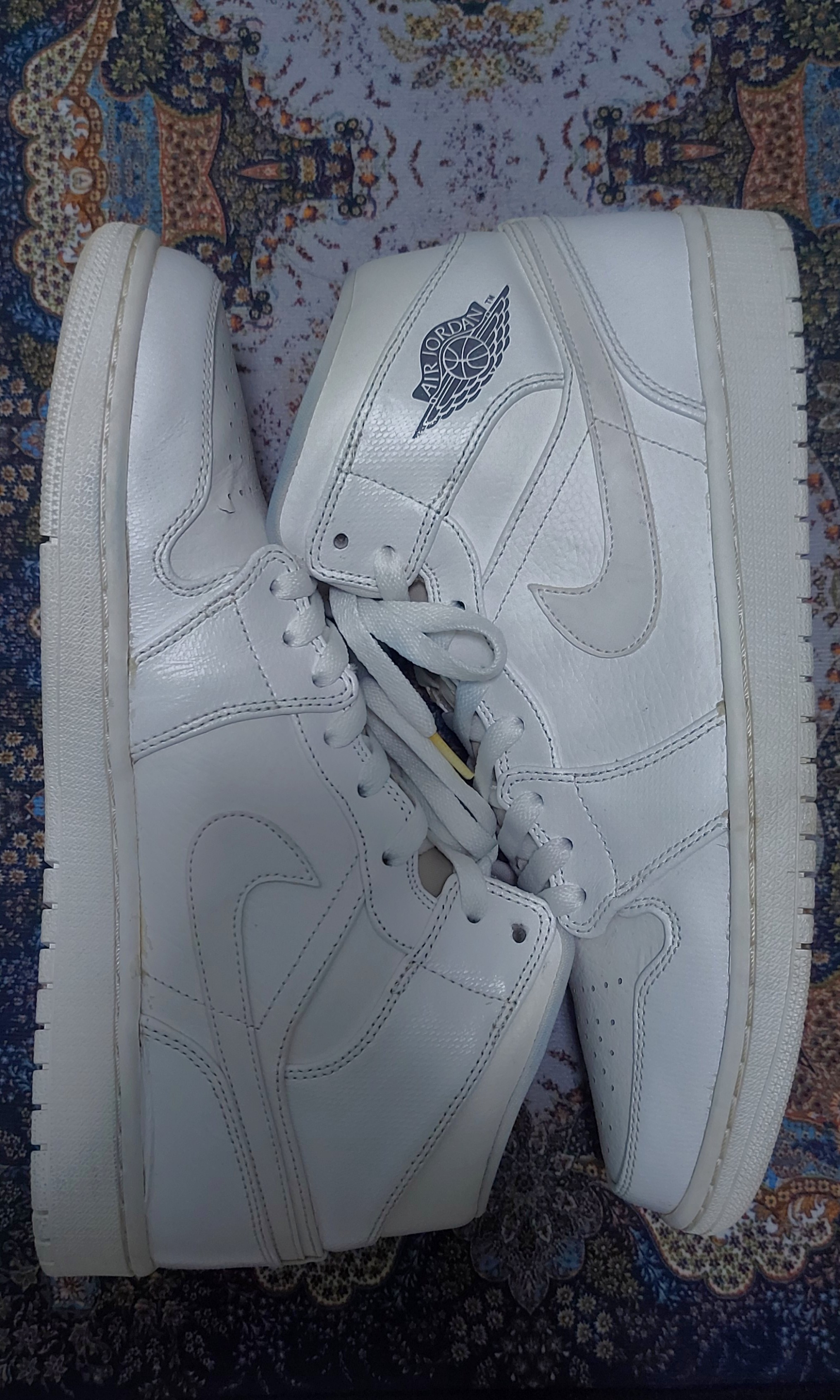 Jordan 1 Retro Mid White Cool Grey Men s Fashion Footwear