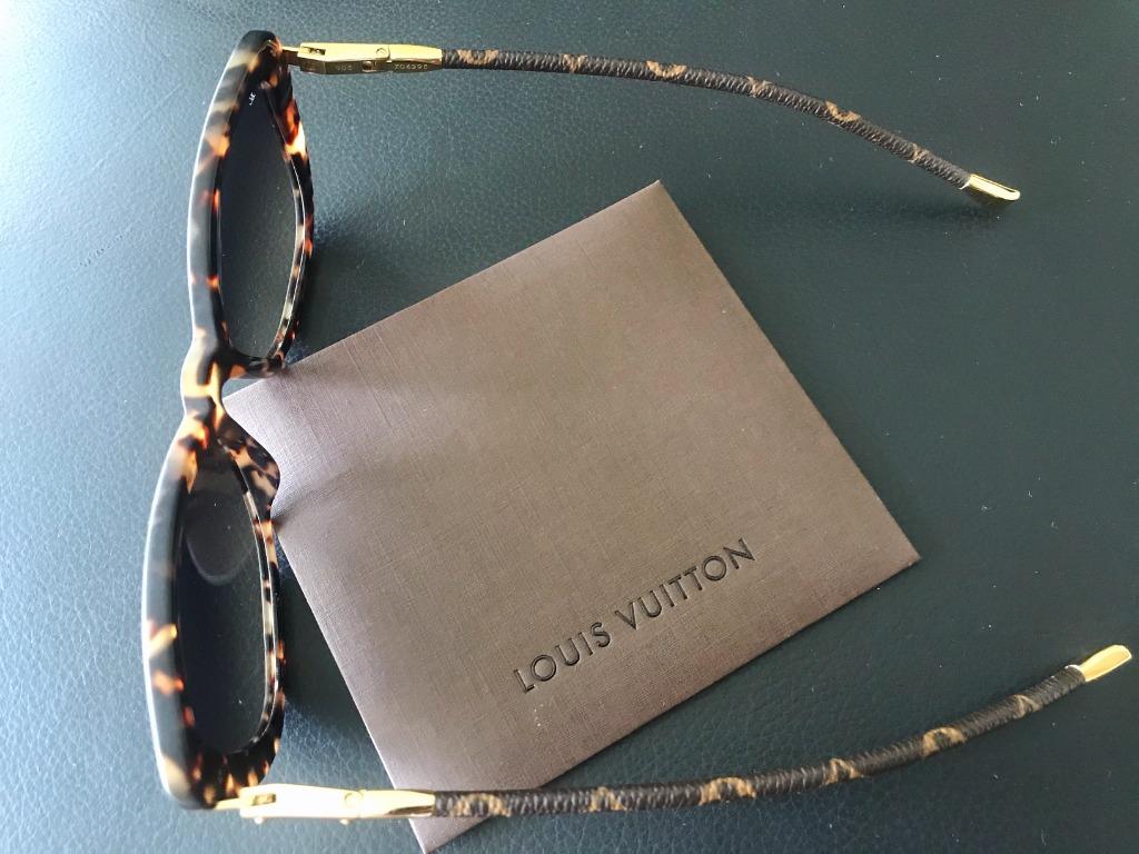 LOUIS VUITTON Monogram Charlotte Z0782W Sunglasses Dark Tortoise
