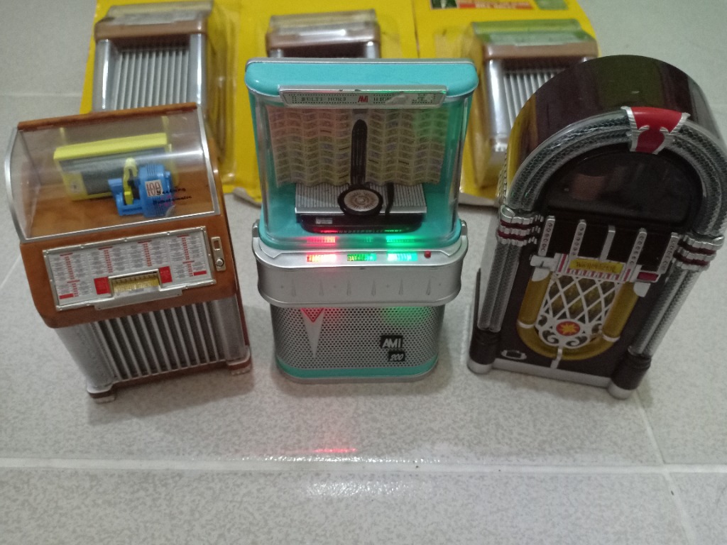 Mini Jukebox with Sounds & Lights, Hobbies & Toys, Memorabilia ...