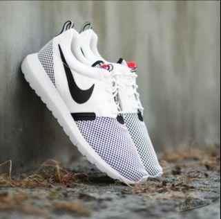 nike roshe run oreo