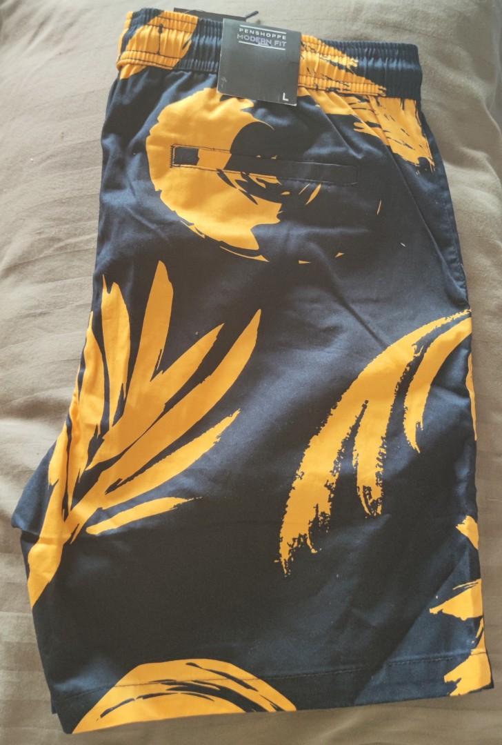 Penshoppe Modern Fit Shorts (Category: Shorts) located in Manila. Submitted by cherrylim93 (Listing ID 1066231013, Image 3). Description: Used once only Price is 1pc Also selling as packed with 2 oxygn shirts For only 1000 All good as brand new Delivered to you.