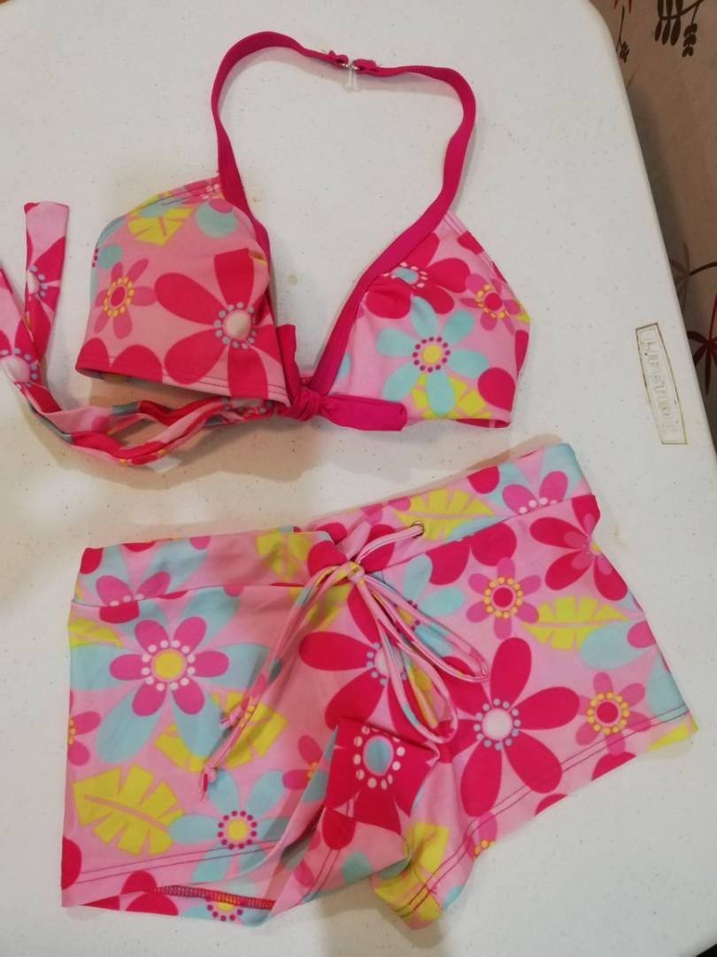 Pink floral two piece swimsuit bikini (Category: Bikinis & Swimsuits) located in Quezon City. Submitted by theabsolutelyfab (Listing ID 1066357665, Image 1). Description: Size: XS to S Padded.