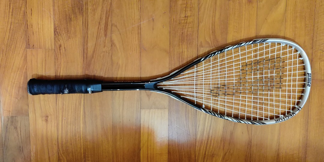 squash ball racket
