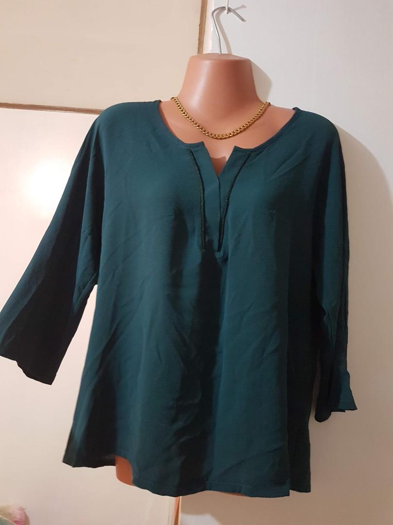 Promod blue green longsleeves blouse top (Category: Longsleeves) located in Quezon City. Submitted by theabsolutelyfab (Listing ID 1066286413, Image 2). Description: Can fit Small to Medium frame Perfect for work/casual MOP: Gcash/BPI/RCBC Deliver via: Grab/Lalamove Meet-up: Depending on availability Quezon City.