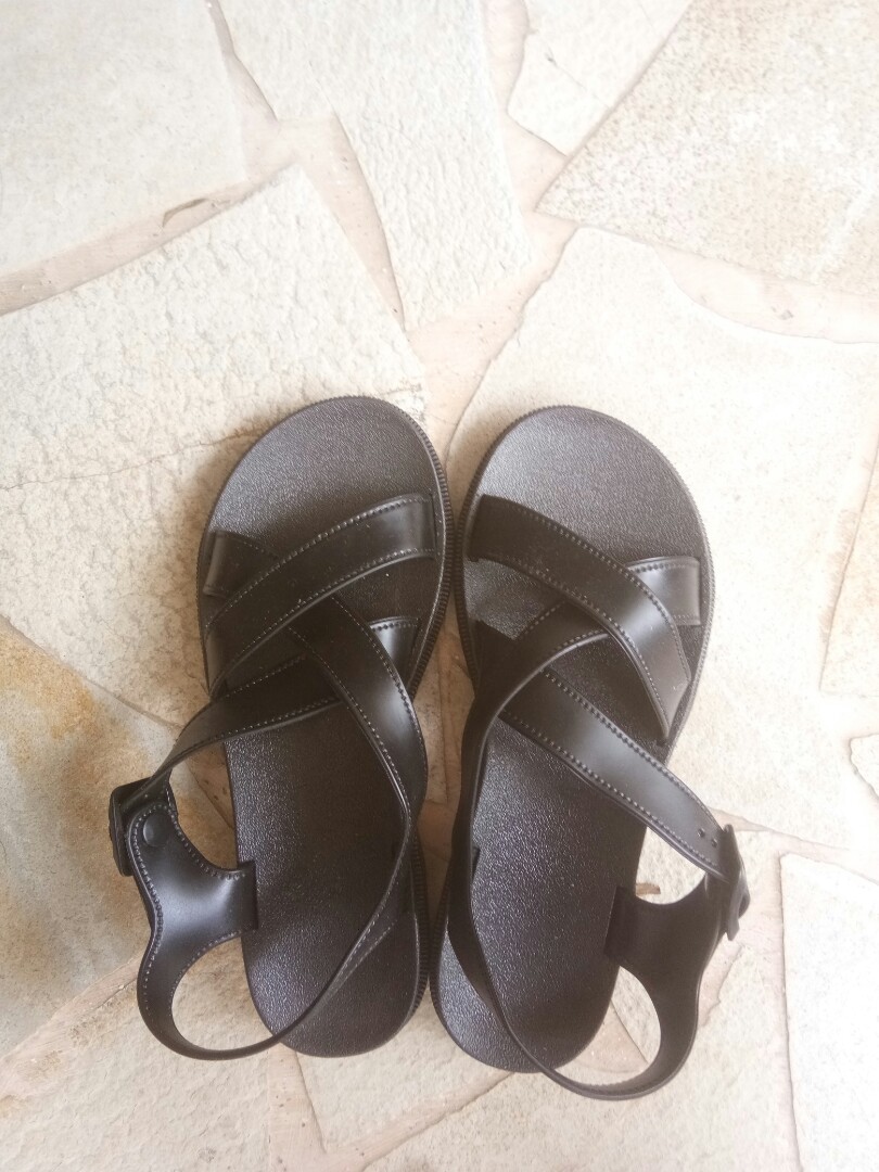 Rubber Sandals, Women's Fashion, Footwear, Sandals on Carousell