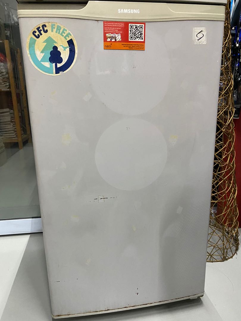 Samsung Mini Fridge, TV & Home Appliances, Kitchen Appliances