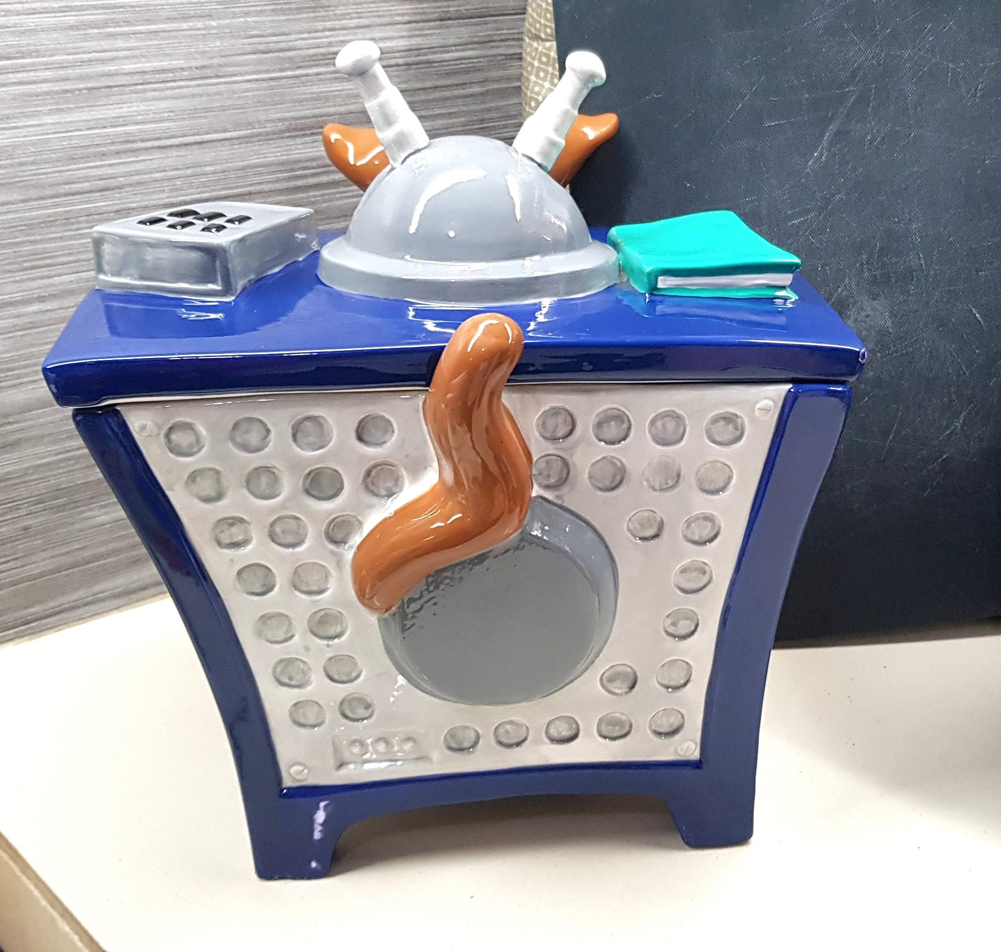 Vintage WB Scooby Doo Cookie Jar (Category: Vintage Collectibles) located in Quezon City. Submitted by happycheeeks (Listing ID 1066343490, Image 2). Description: Vintage orig bought from WB Warner Bros. Studio HK way back 90s Ceramic Displayed only pls see flaw (small chip) on the back lid no box no provincial orders 👉Last price.