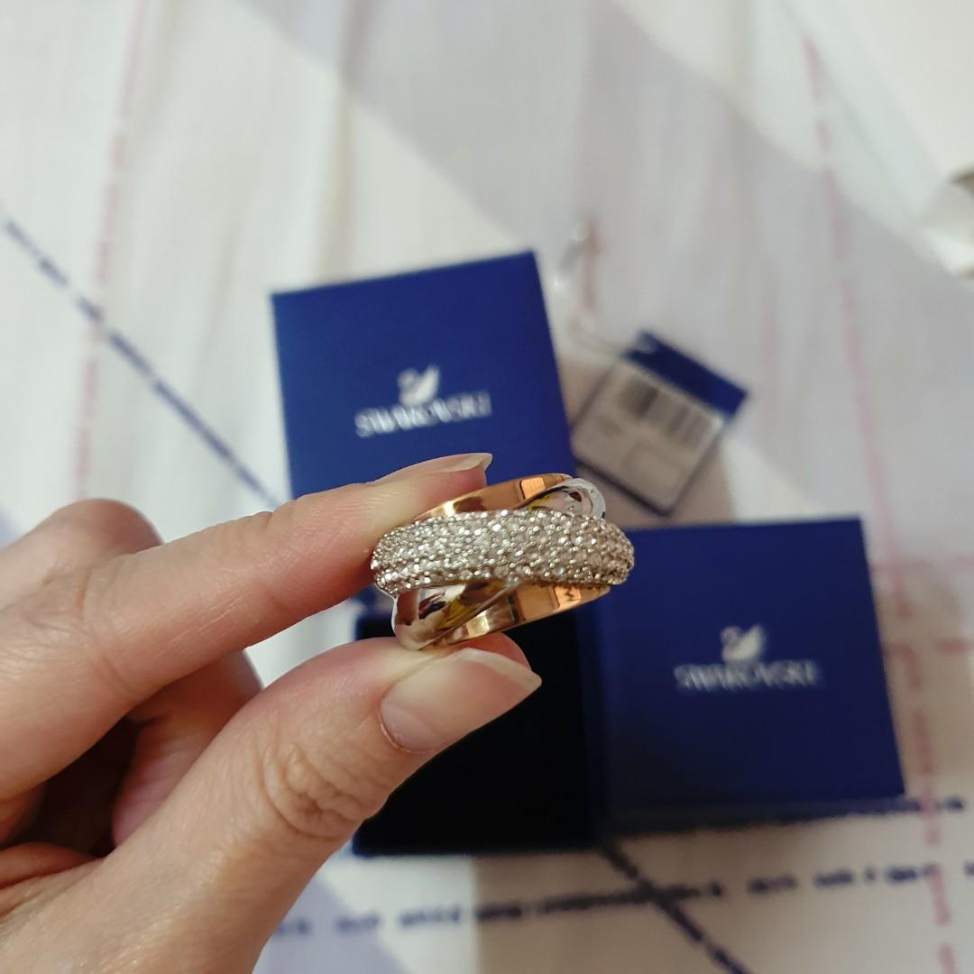 Swarovski top wave ring
