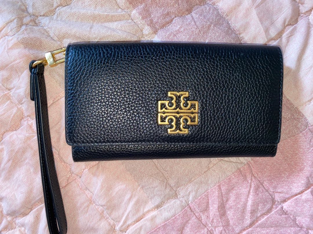Original Tory Burch Britten Smartphone Wallet, Women's Fashion, Bags &  Wallets, Wallets & Card holders on Carousell