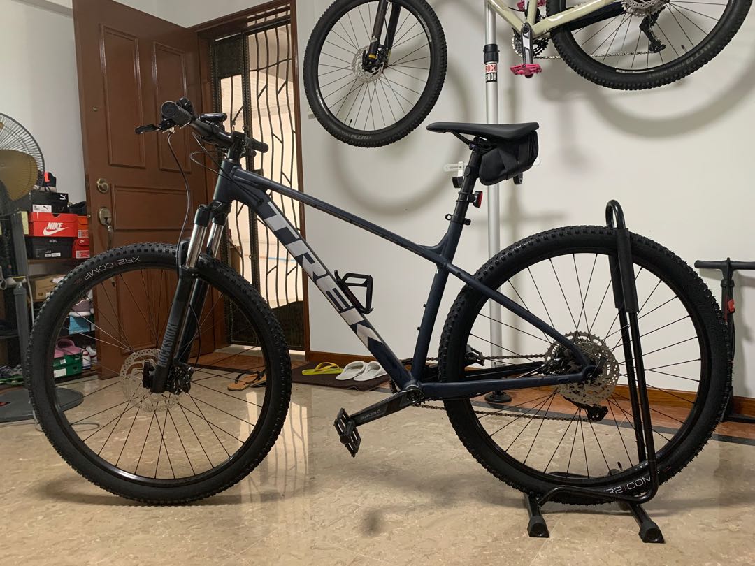 Trek 2024 large frame