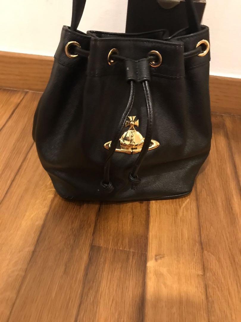 Vivienne westwood best sale hilary bucket bag
