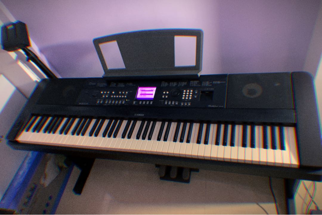 Yamaha dgx650b digital sale piano