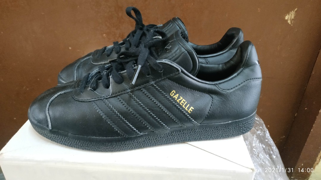 gazelle triple black