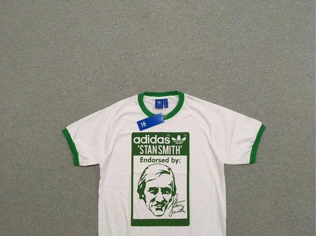 t shirt adidas stan smith