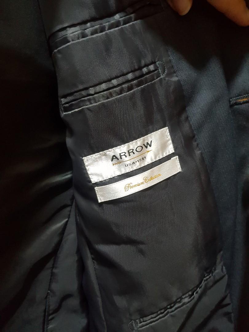 Arrow Coat / Suit (Category: Vests) located in Quezon City. Submitted by ricac. (Listing ID 1066586982, Image 3). Description: Arrow Gray Suite Top only slightly used Arrow Premium Collection.