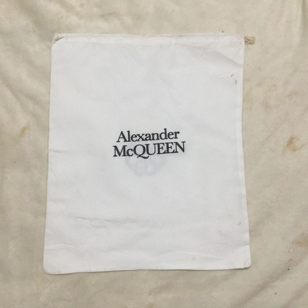 Dust bag cheap alexander mcqueen