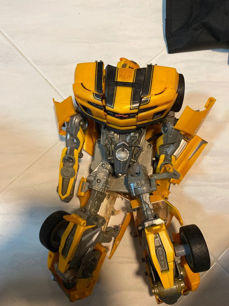 Bumble bee transformer toy, Hobbies & Toys, Toys & Games on Carousell