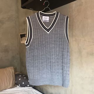 (Kategori: ) berada di . Dikirim oleh taaradeclutter (ID iklan 1066478143, Gambar 1). Deskripsi: .