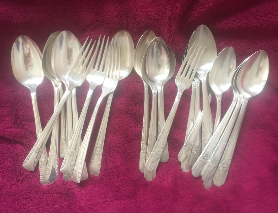 Carlton and Camelia spoon and fork (Category: Dinnerware & Cutlery) located in Manila. Submitted by zapote4323 (Listing ID 1066453001, Image 1). Description: 500 each silver plate Camelia and Carlton USA made spoon,fork and teaspoon. 1898,1930 and 1940 preowed cutlery..