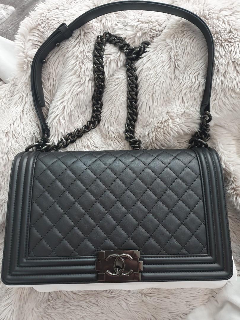 Chanel shop oh boy