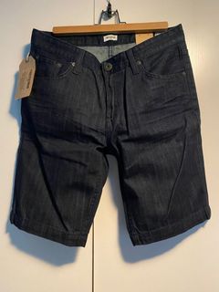 （分類：）位於 。 由 8artlc 提交（商品編號 1066578550，圖片 1）。簡介： 。
