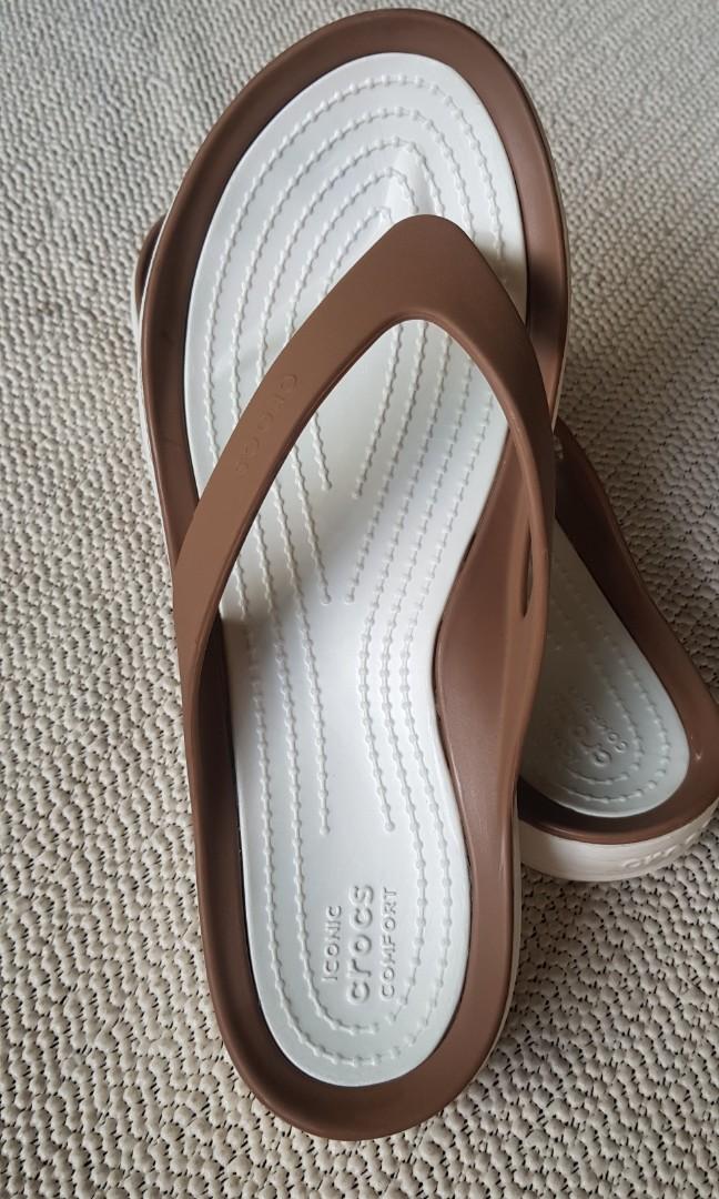 Crocs 2025 comfort slippers