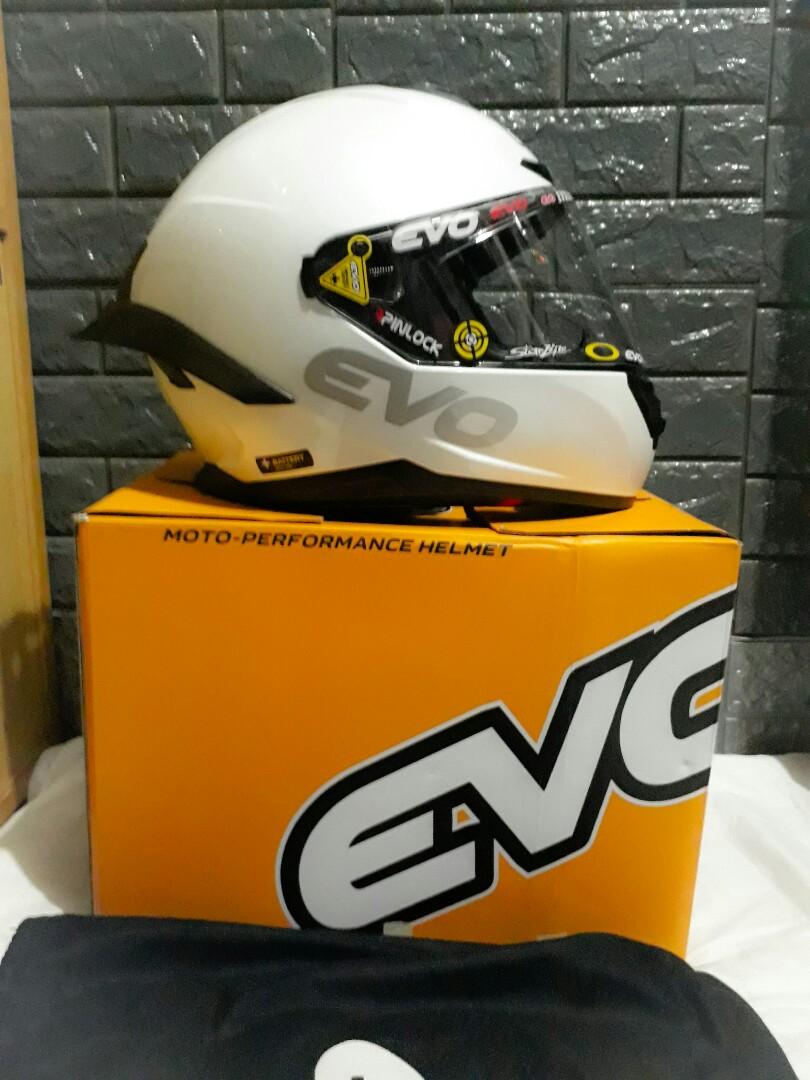 Evo helmet white, Motorbikes, Motorbike Parts & Accessories, Helmets
